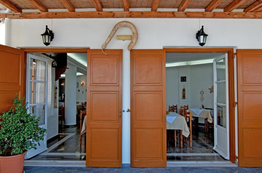 Alex Hotel Tourlos Luaran gambar